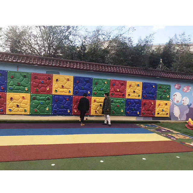 Classic Indoor Rock Climbing Wall with Game