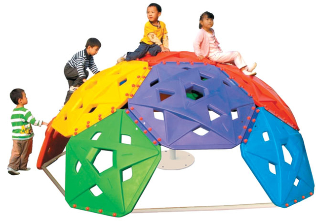 Mobile Kindergarten Climbing Wall with Swing