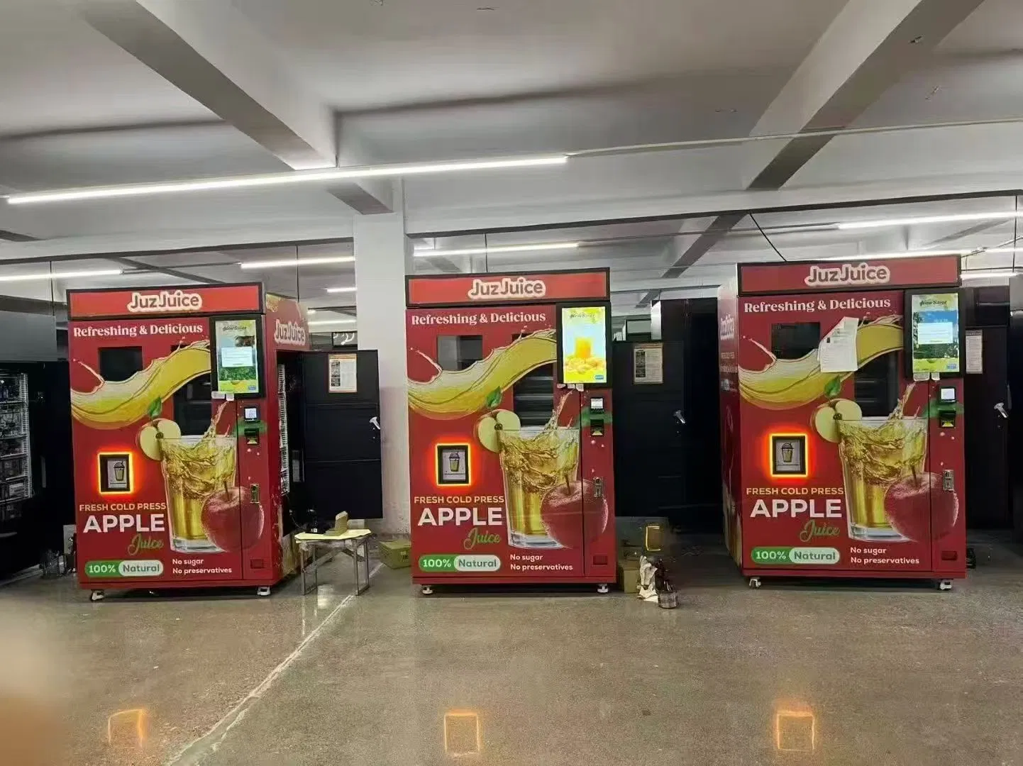 Eco-Friendly Wall Mounted Advanced Water Proof Pear Juice Vending Machine